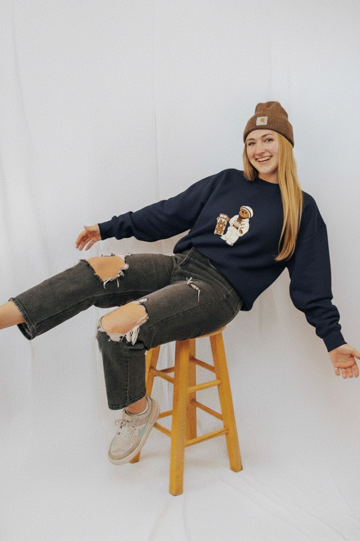 Kadın Oversize Sweatshirt Quiet Club 3D Baskılı Lacivert – Bisiklet Yaka, 3 İplik Şardonlu Polar