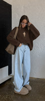 Kadın Relaxed Fit Sweatshirt Coffee Bear Baskılı Kahverengi – Bisiklet Yaka, 3 İplik Şardonsuz