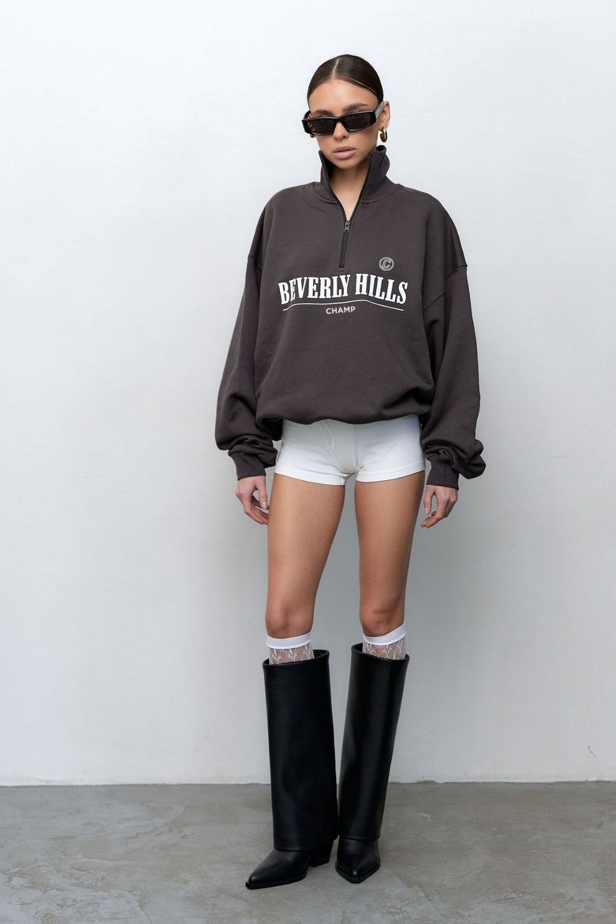 Kadın Füme Beverly Hills CHAMP Baskılı Fermuarlı Yarım Balıkçı Yaka Oversize Sweatshirt – Spor ve Günlük Şık Üst