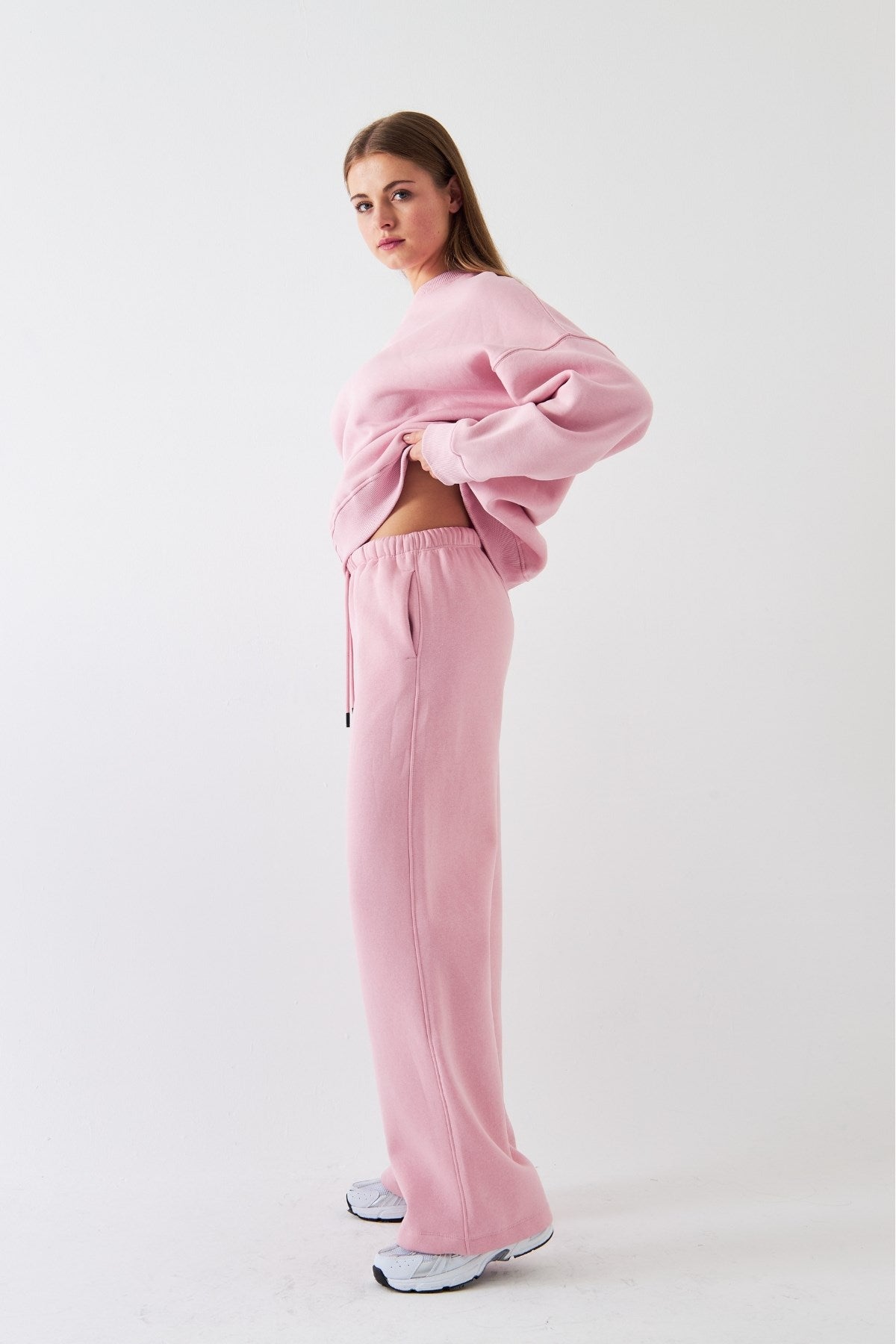 Unisex Oversize Eşofman Takımı Basic Pembe – Bisiklet Yaka, Boru Paça, 3 İplik Şardonlu Polar