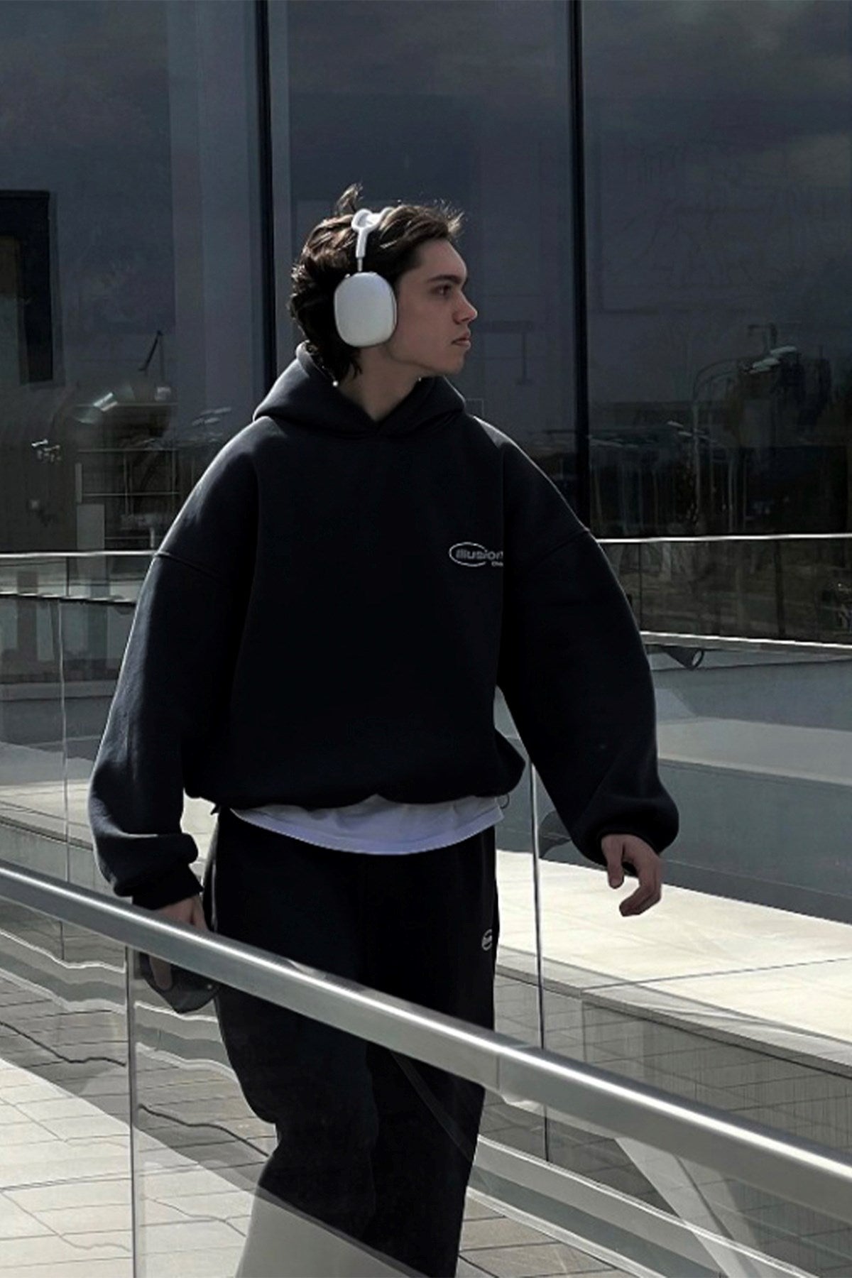 Oversize Unisex Eşofman Takımı Illusion Champ Baskılı Siyah – Kapüşonlu, Lastikli Alt, 3 İplik Polar
