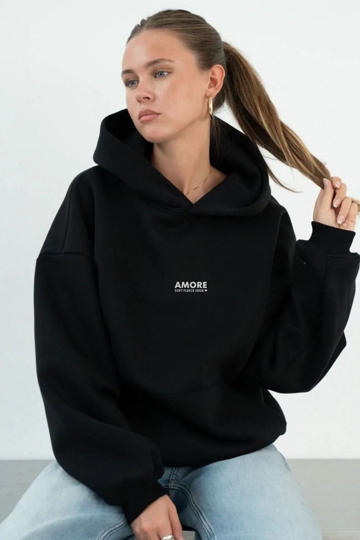 Kadın Oversize Sweatshirt Hoodie AMORE Siyah – Kapüşonlu, 3 İplik Polar, Kanguru Cepli