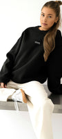 Kadın Oversize Sweatshirt AMORE Siyah – Bisiklet Yaka, 3 İplik Şardounlu Polar
