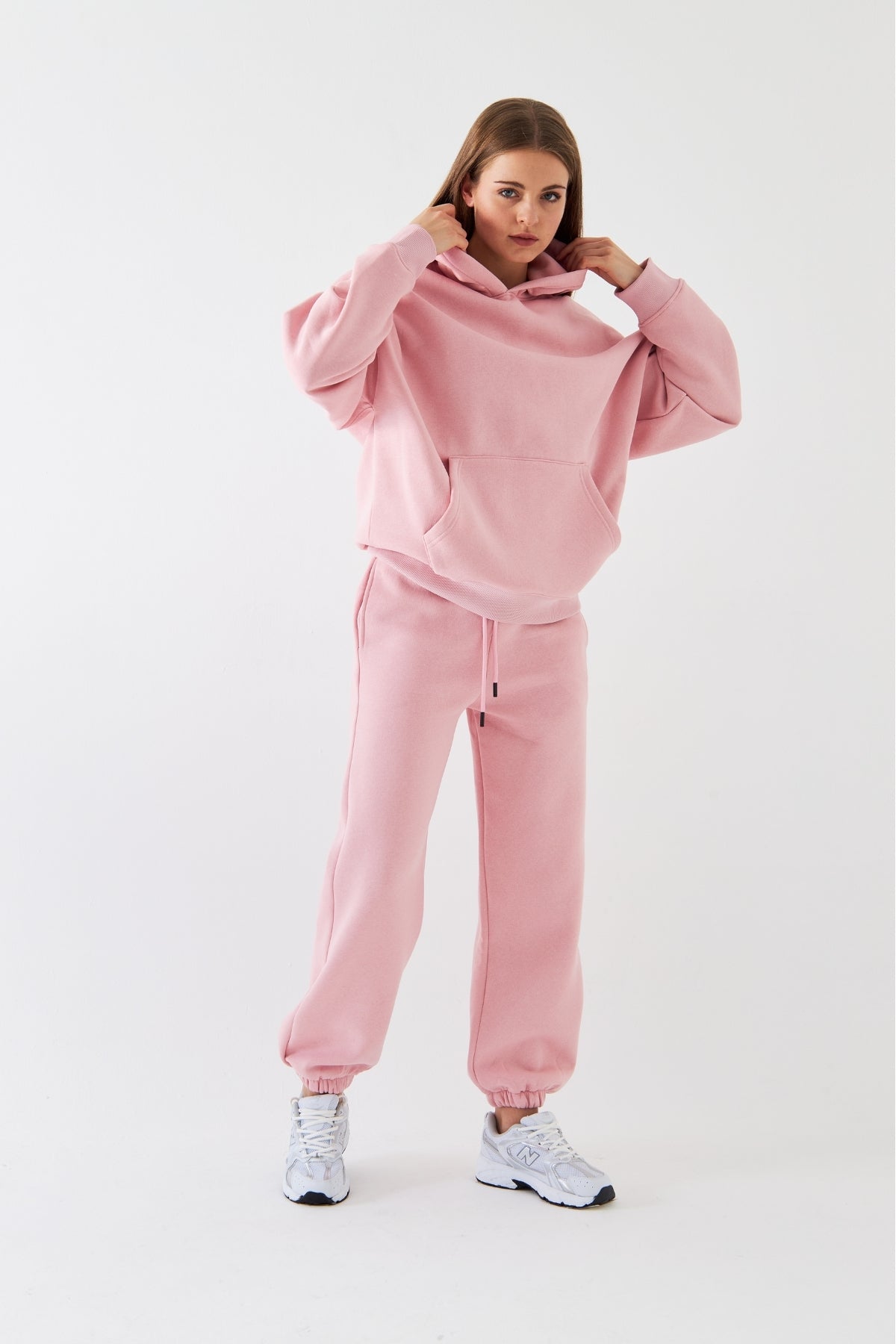 Oversize Unisex Eşofman Takımı Pembe – Basic, 3 İplik Şardonlu Polar; Kapüşonlu Üst, Lastikli Alt