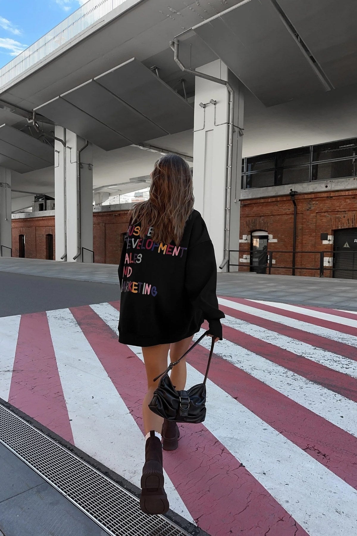 Kadın Oversize Sweatshirt Elbise Color Pop Baskılı Siyah – Bisiklet Yaka, 3 İplik Şardonlu Polar