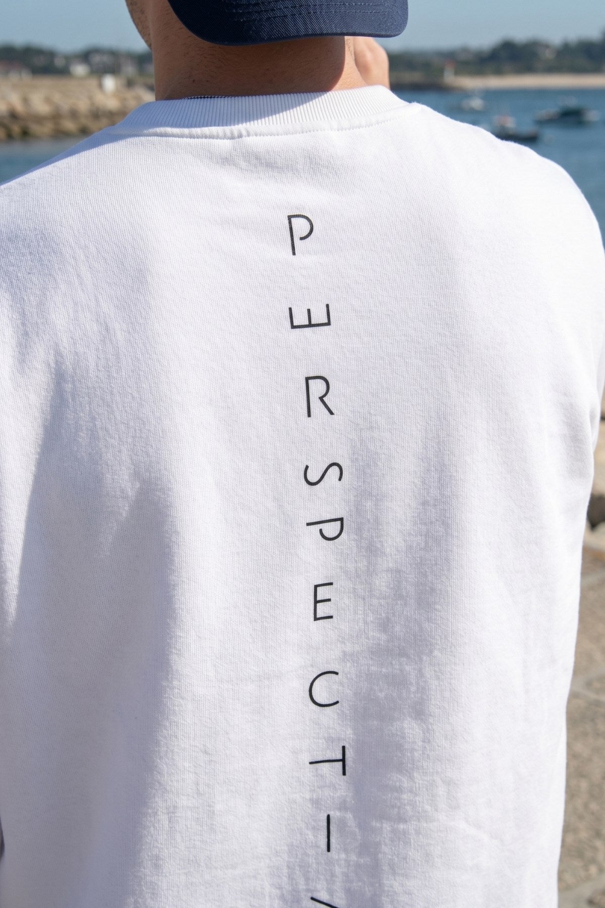 Erkek Oversize Sweatshirt Perspectiv Baskılı Beyaz – Bisiklet Yaka, 3 İplik Şardonlu Polar
