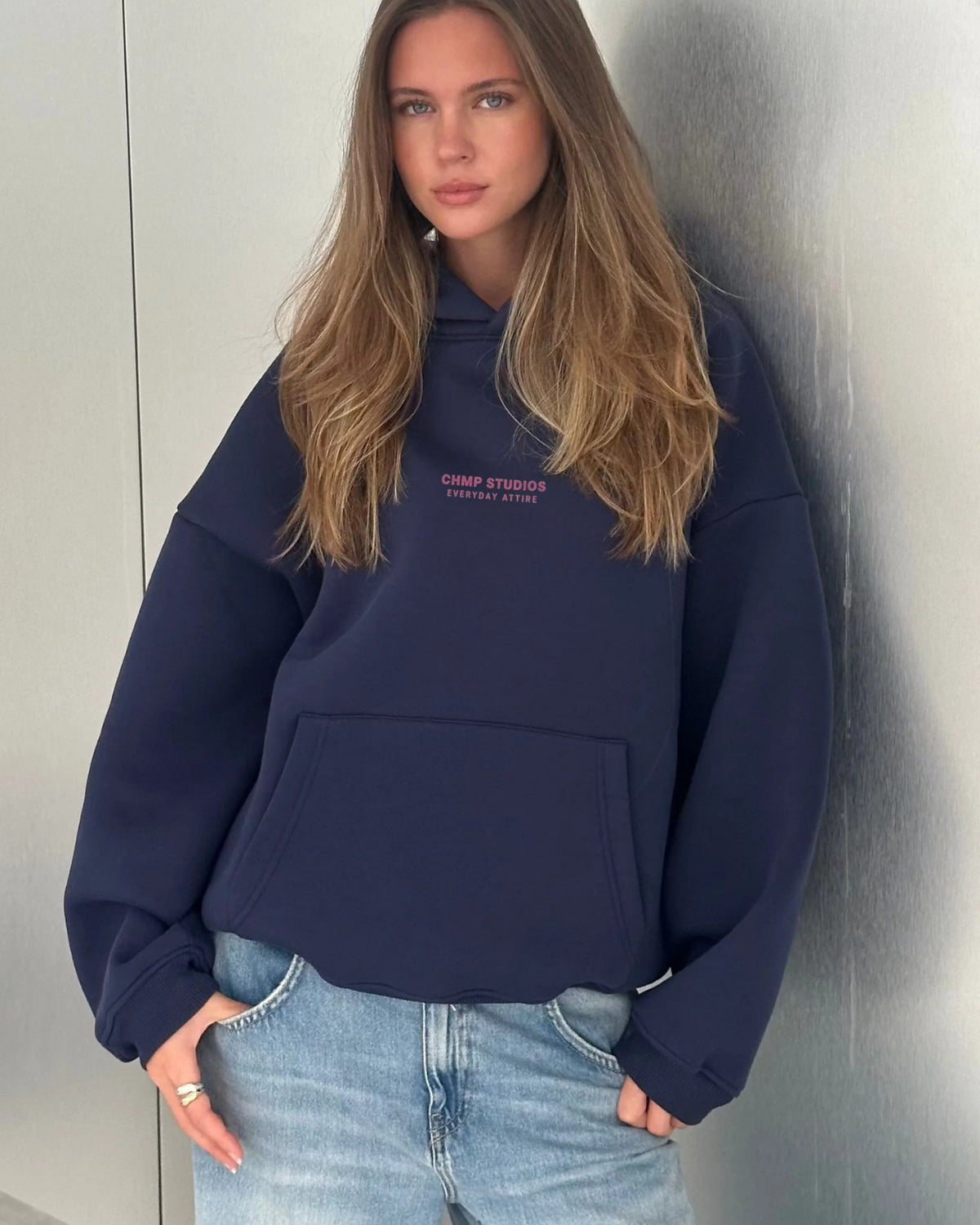 Kadın Oversize Sweatshirt Hoodie CHMP STUDIOS Lacivert – Kapüşonlu, 3 İplik Polar, Kanguru Cepli