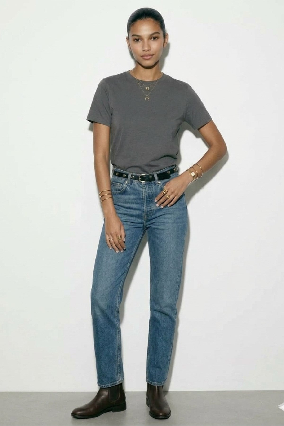 Kadın Oversize Basic Tişört Füme – Bisiklet Yaka, Rahat Kalıp, Yazılık, %100 Pamuk