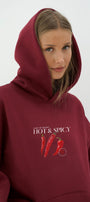 Kadın Oversize Sweatshirt Hoodie Hot & Spicy Baskılı Bordo – Kapüşonlu, 3 İplik Şardonlu Polar