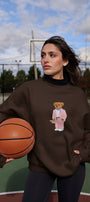 Kadın Oversize Sweatshirt Pink Suit Bear Baskılı Kahverengi – Bisiklet Yaka, 3 İplik Şardonlu Polar