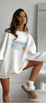 Kadın Oversize Sweatshirt Elbise Anxiety Bar Baskılı Beyaz – Bisiklet Yaka, 3 İplik Şardonlu Polar