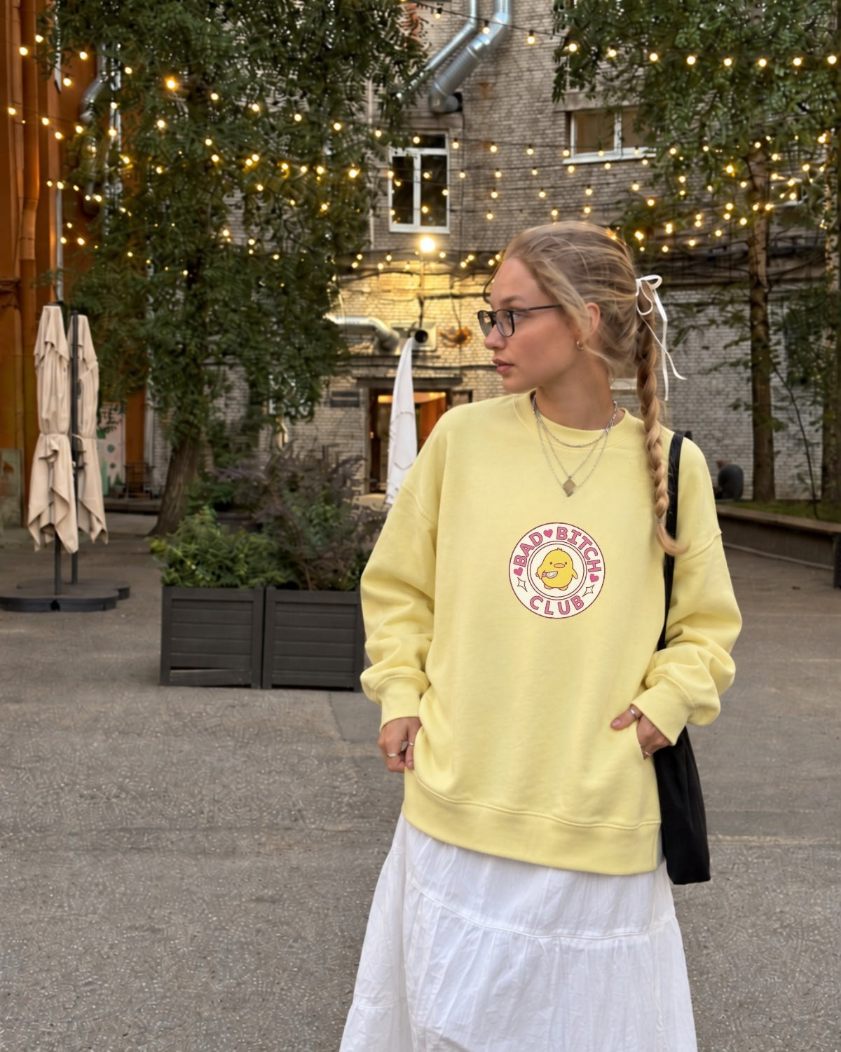 Kadın Oversize Sweatshirt Elbise Bad Club Baskılı Sarı – Bisiklet Yaka, 3 İplik Şardonlu Polar