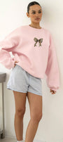 Kadın Oversize Sweatshirt Leo Kurdele Baskılı Pembe – Bisiklet Yaka, 3 İplik Şardonlu Polar