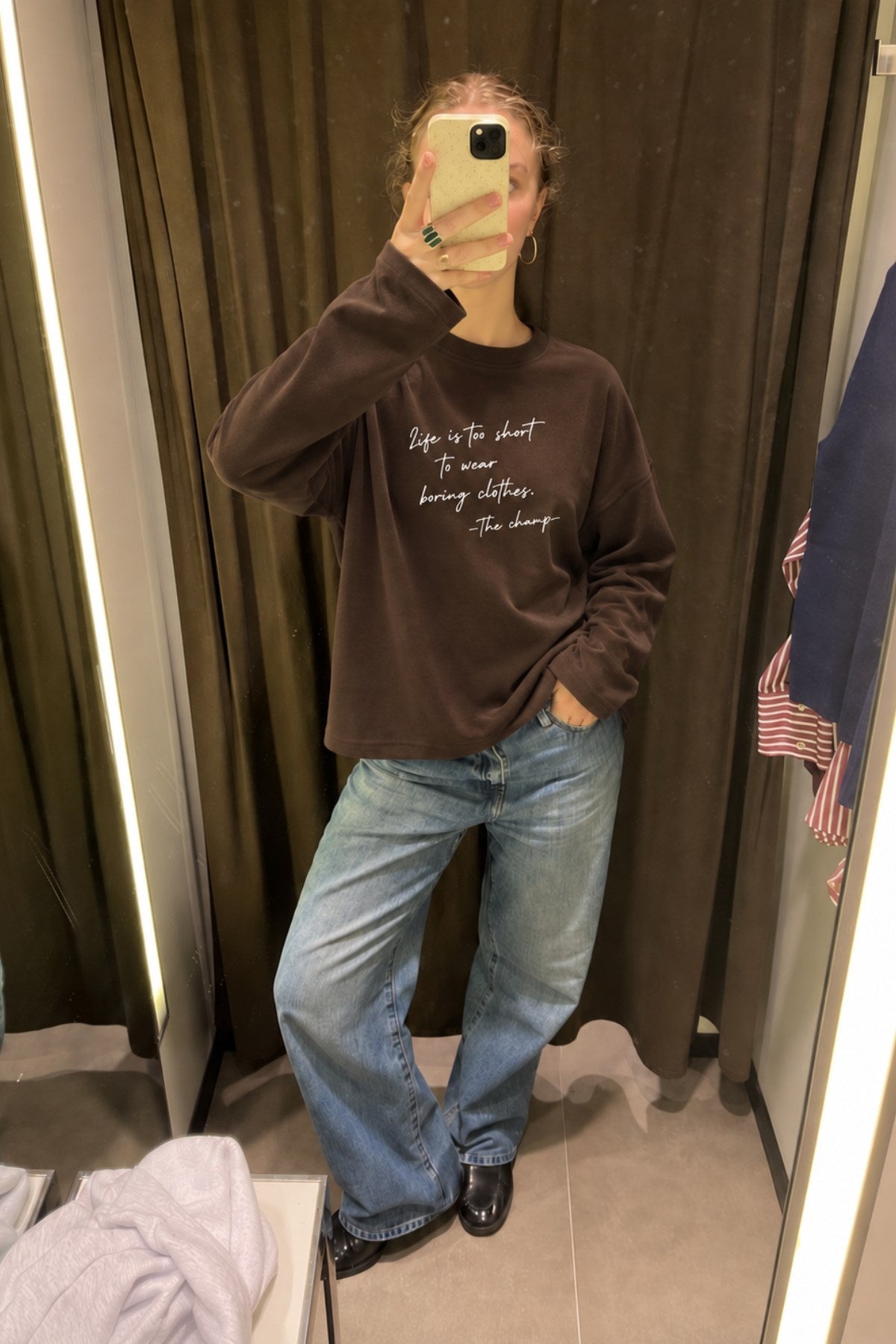 Kadın Relaxed Fit Sweatshirt Life Is Too Short Baskılı Kahverengi – Bisiklet Yaka, 3 İplik Şardonsuz
