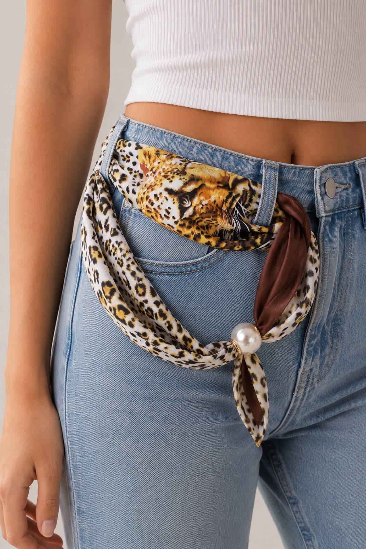 Kadın Leopard Pearl Mıknatıslı Fular Aksesuarlı Atlet Siyah – Likralı Esnek Kumaş, Modern Form