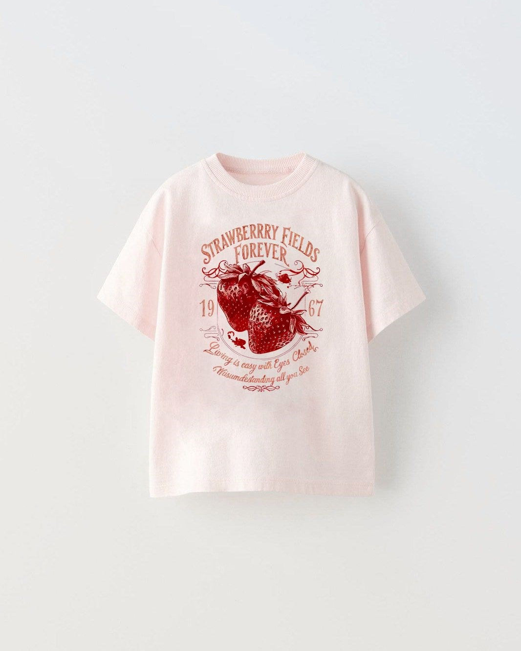 Çocuk Pembe Tişört  Strawberry Fields Baskılı %100 Pamuk Rahat Kalıp Kısa Kollu Model