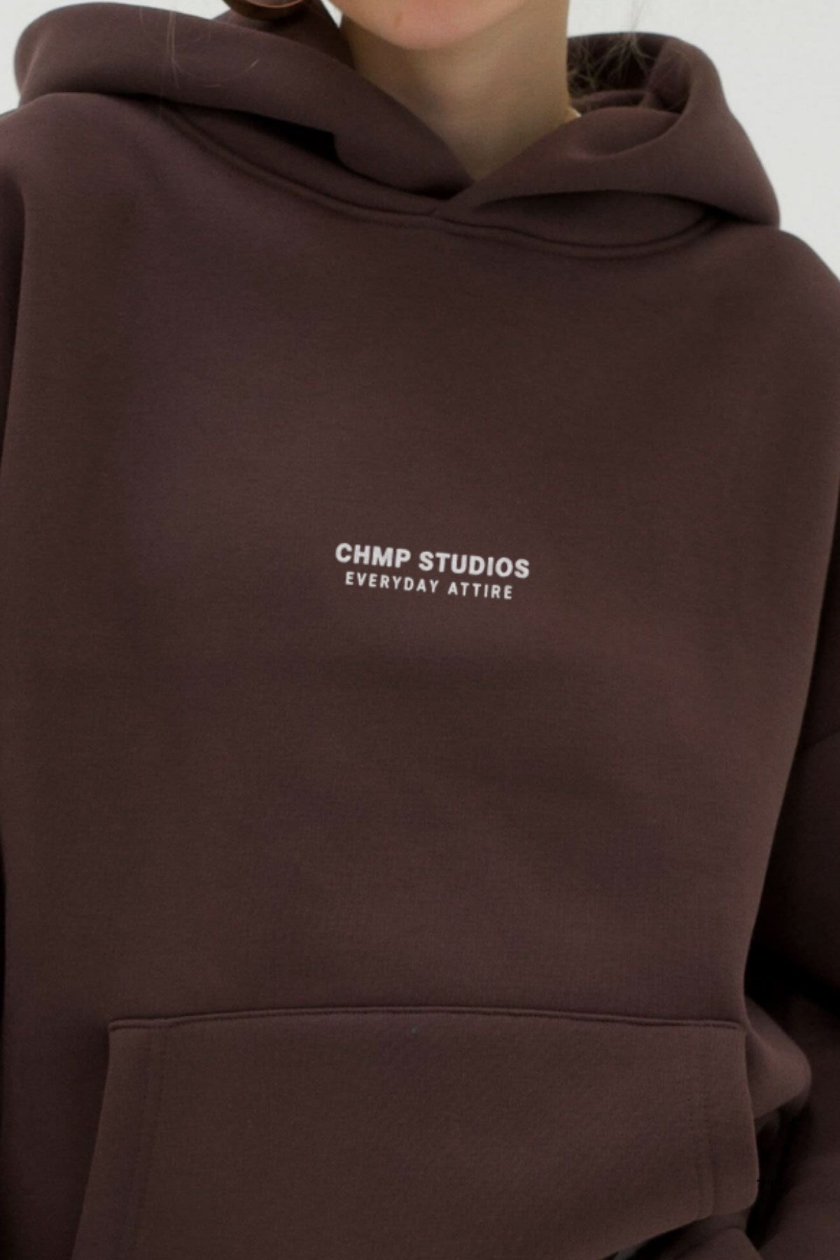Kadın Oversize Sweatshirt Hoodie CHMP SUDIOS Kahverengi – Kapüşonlu, 3 İplik , Kanguru Cepli