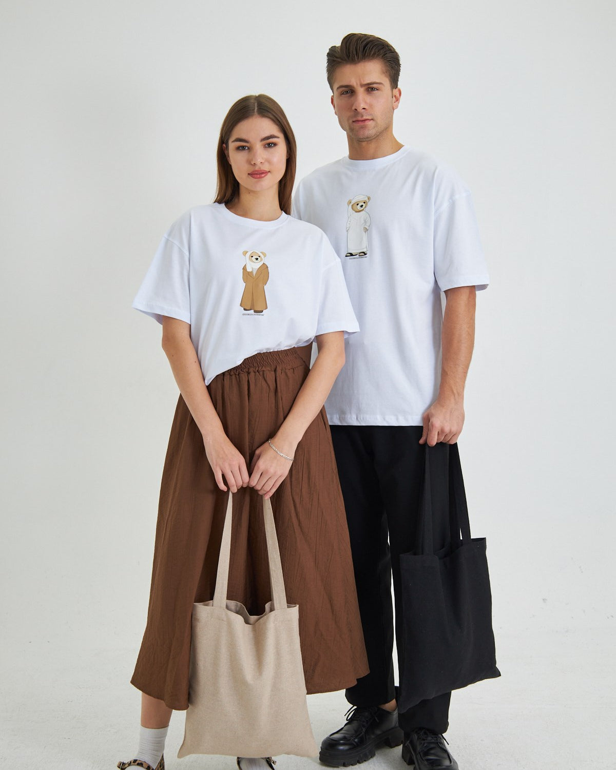 Unisex Special Edition Ayıcık Baskılı Beyaz Tişört Çift Kombini