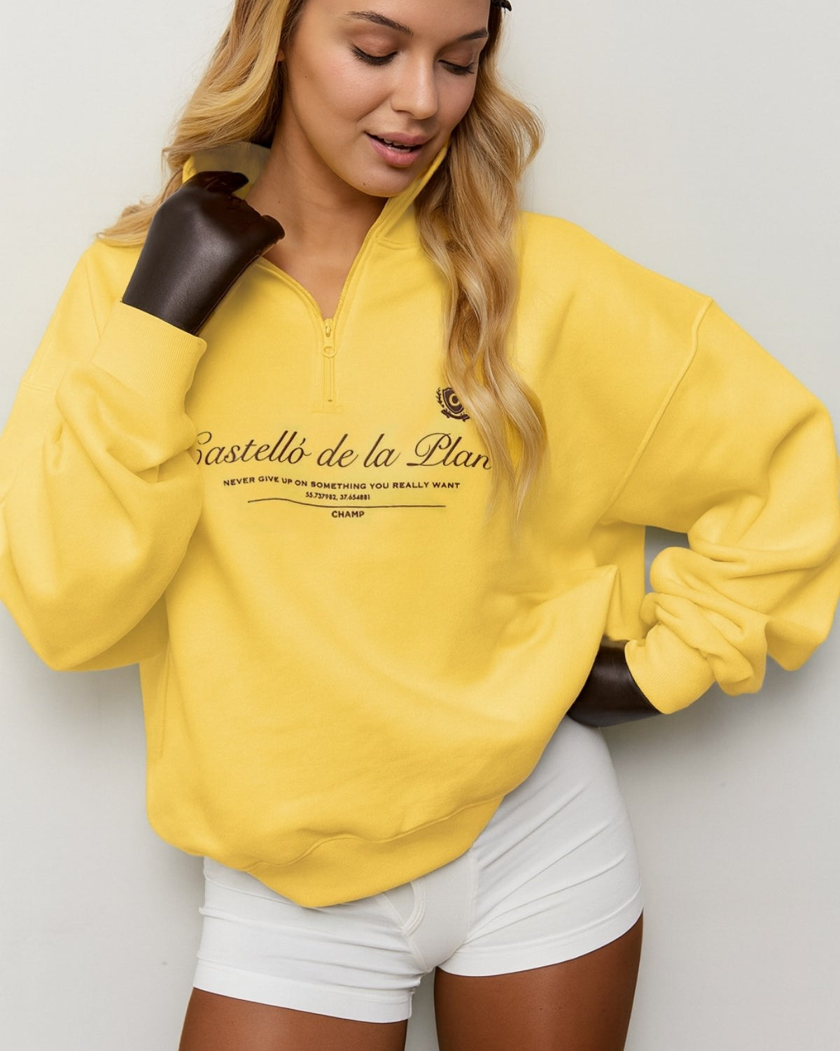 Kadın Oversize Sweatshirt Castelló de la Plana Baskılı Sarı – Yarım Fermuarlı, 3 İplik Polar