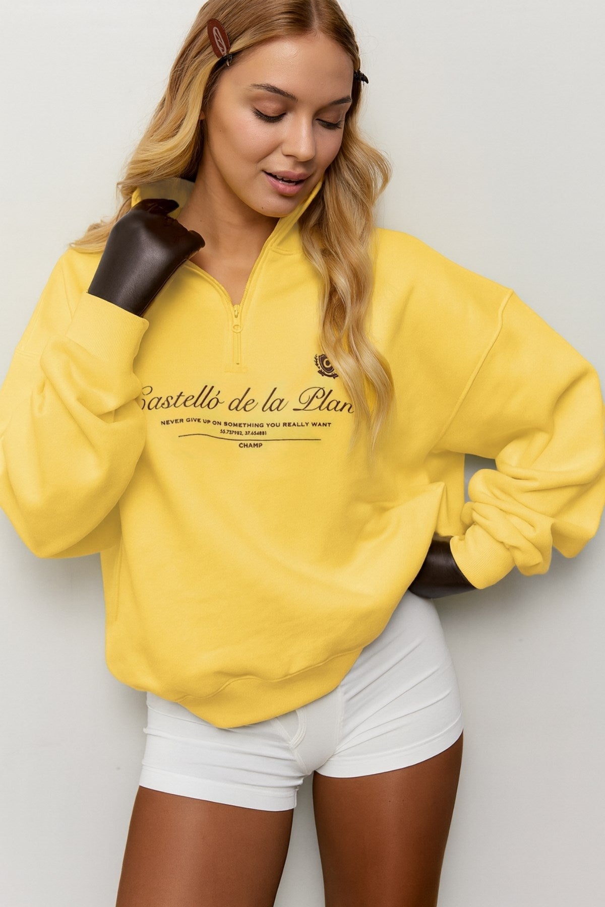 Kadın Oversize Sweatshirt Castelló de la Plana Baskılı Sarı – Yarım Fermuarlı, 3 İplik Polar