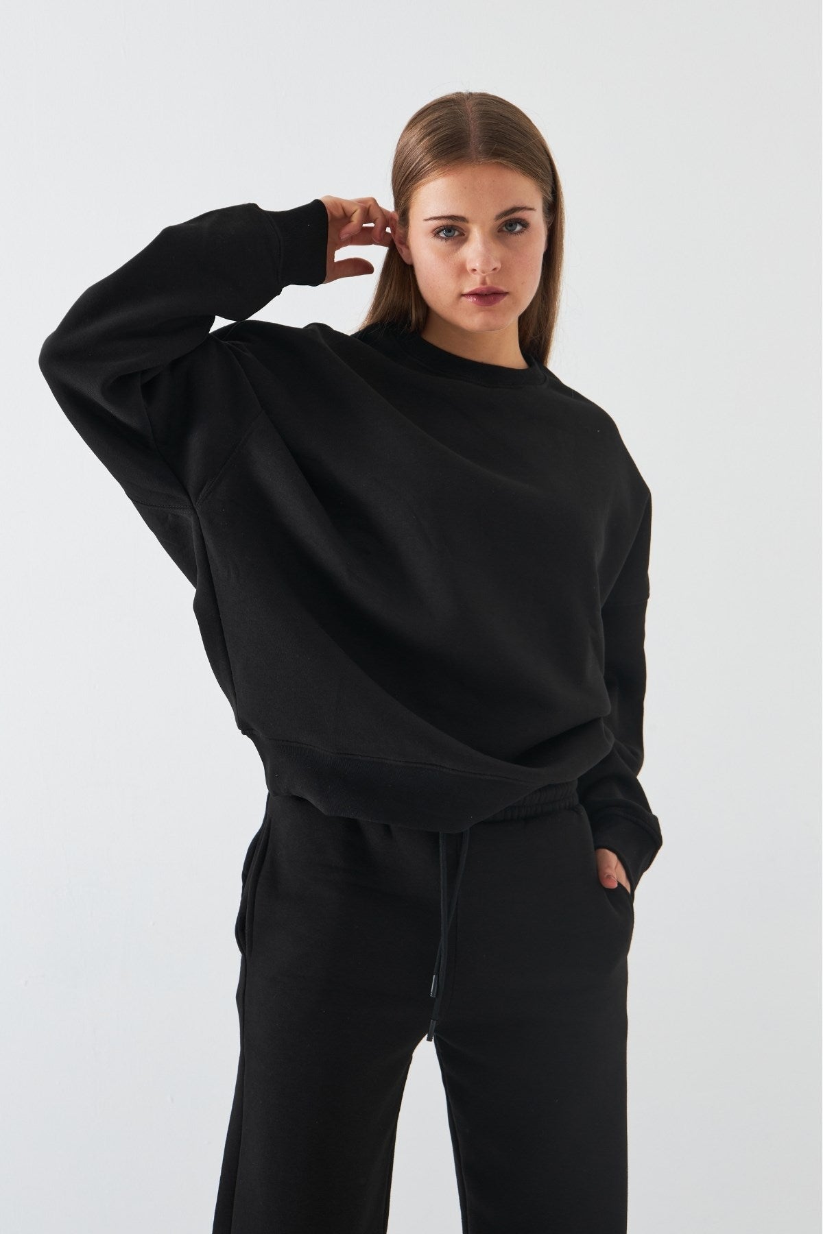 Unisex Oversize Sweatshirt Basic Siyah – Bisiklet Yaka, 3 İplik Şardonlu Polar