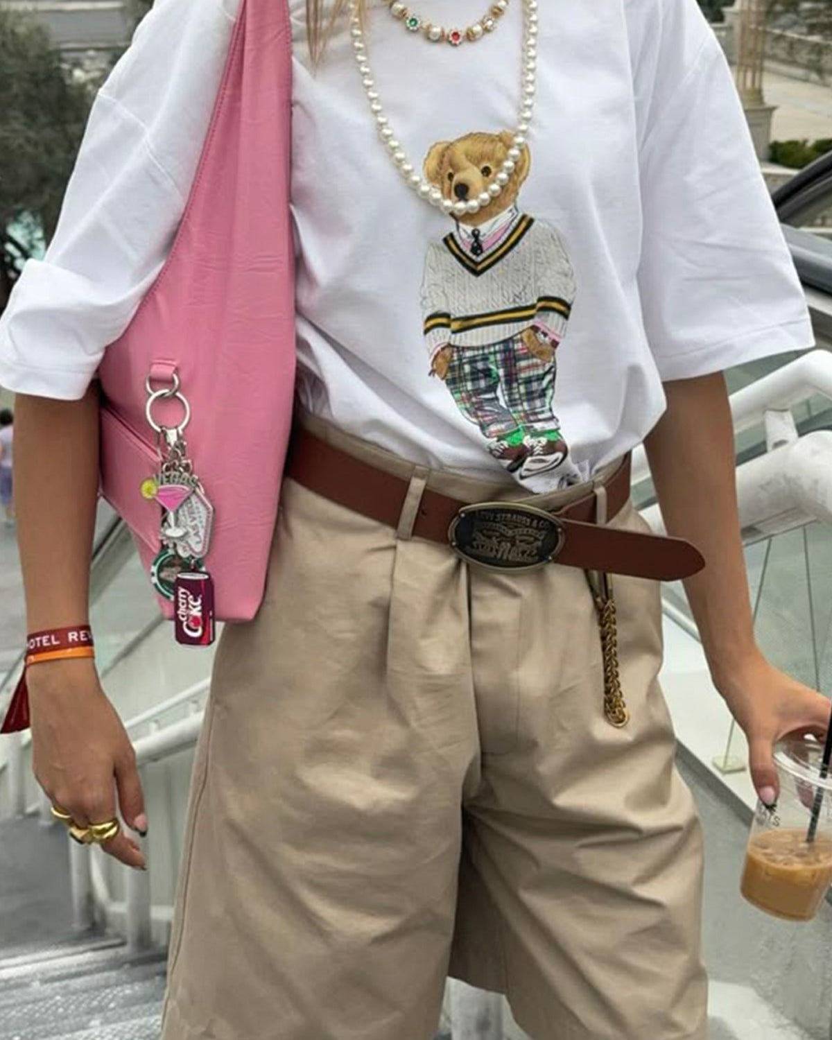 Kadın Preppy Ayıcık Baskılı Beyaz Oversize Kolej Stili Tişört