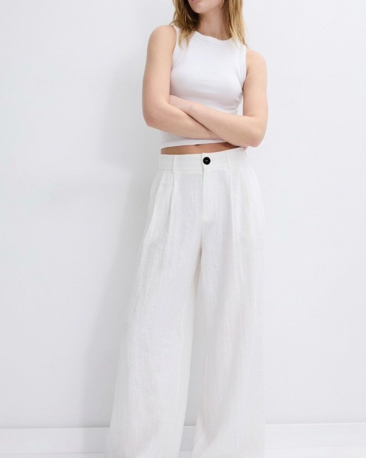 Kadın Verona Pantolon Beyaz – Yüksek Bel Pileli Bol Paça, Düğme Detaylı, Uzun Boy, Modern Kesim