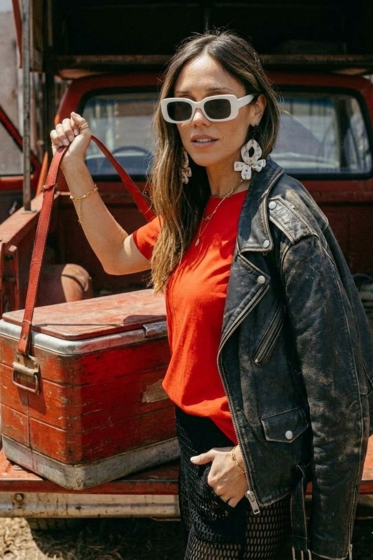 Kadın Oversize Basic Tişört Kırmızı – Bisiklet Yaka, Rahat Kalıp, Yazılık, %100 Pamuk