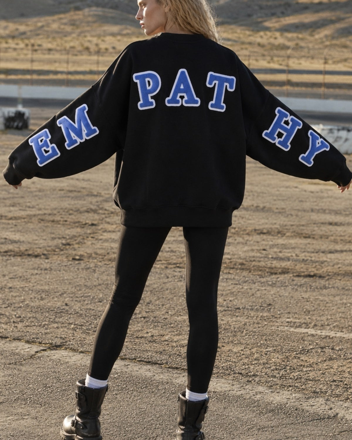 Kadın Oversize Sweatshirt Empathy 3D Baskılı Siyah – Bisiklet Yaka, 3 İplik Şardonlu Polar