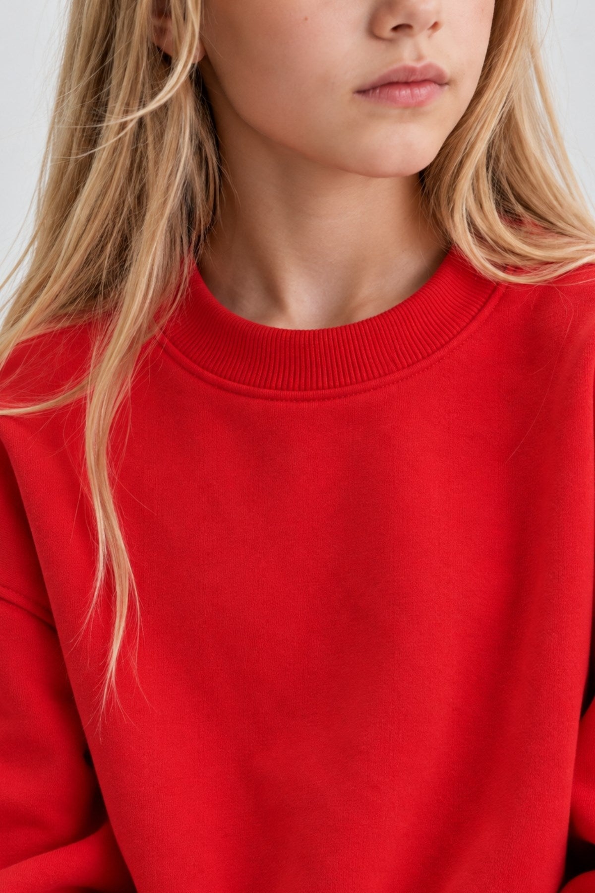 Kız Çocuk Oversize Sweatshirt Basic Kırmzı – Bisiklet yaka, 3 iplik şardonlu polar