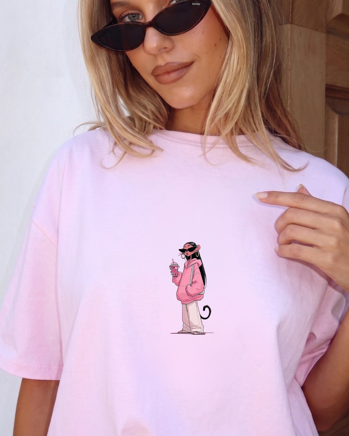 Kadın Oversize Tişört Pink Kitty Club Baskılı Pembe – Bisiklet Yaka, Rahat Kalıp, %100 Pamuk