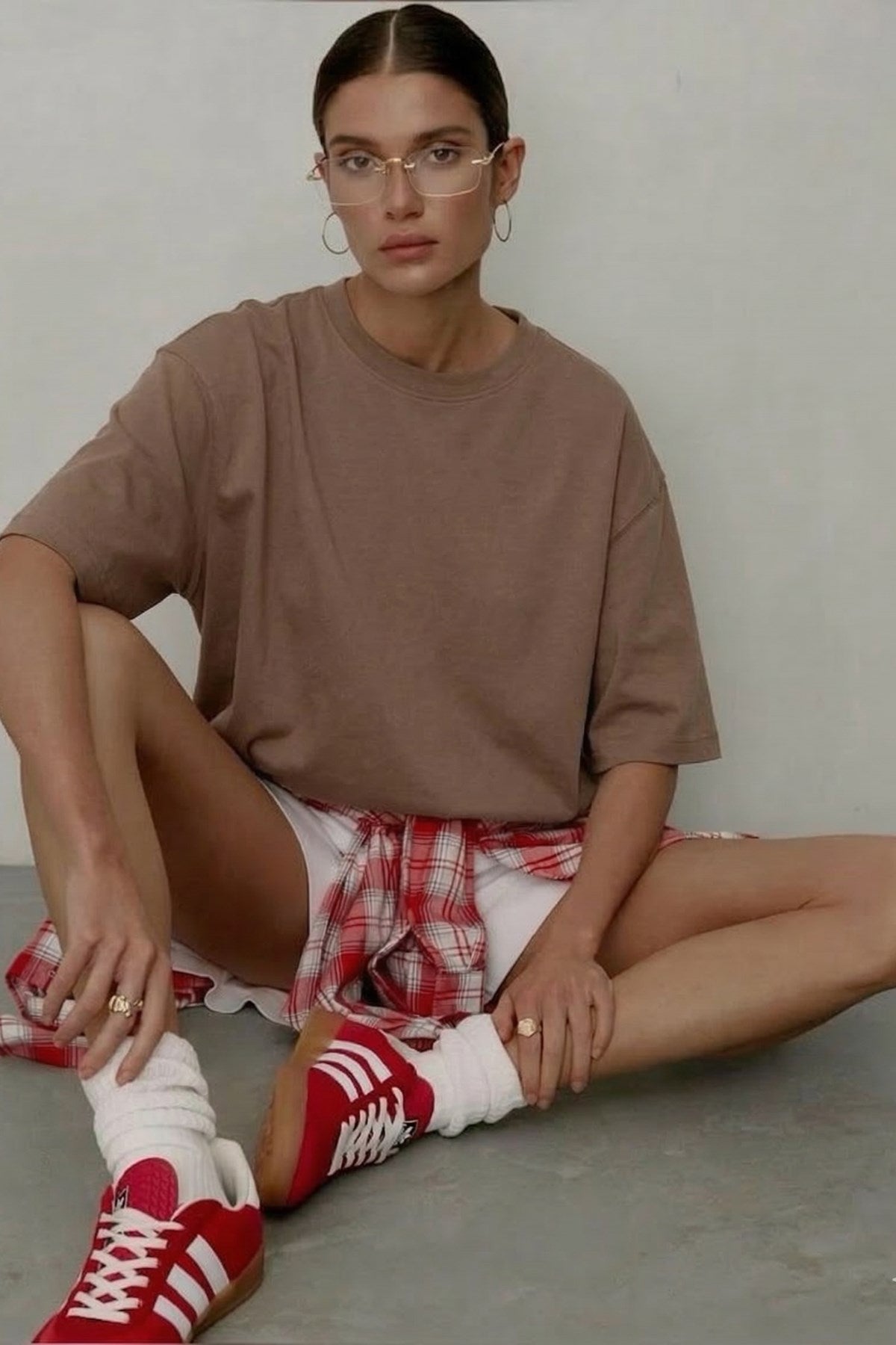 Kadın Oversize Basic Tişört Kahverengi – Bisiklet Yaka, Rahat Kalıp, Yazılık, %100 Pamuk