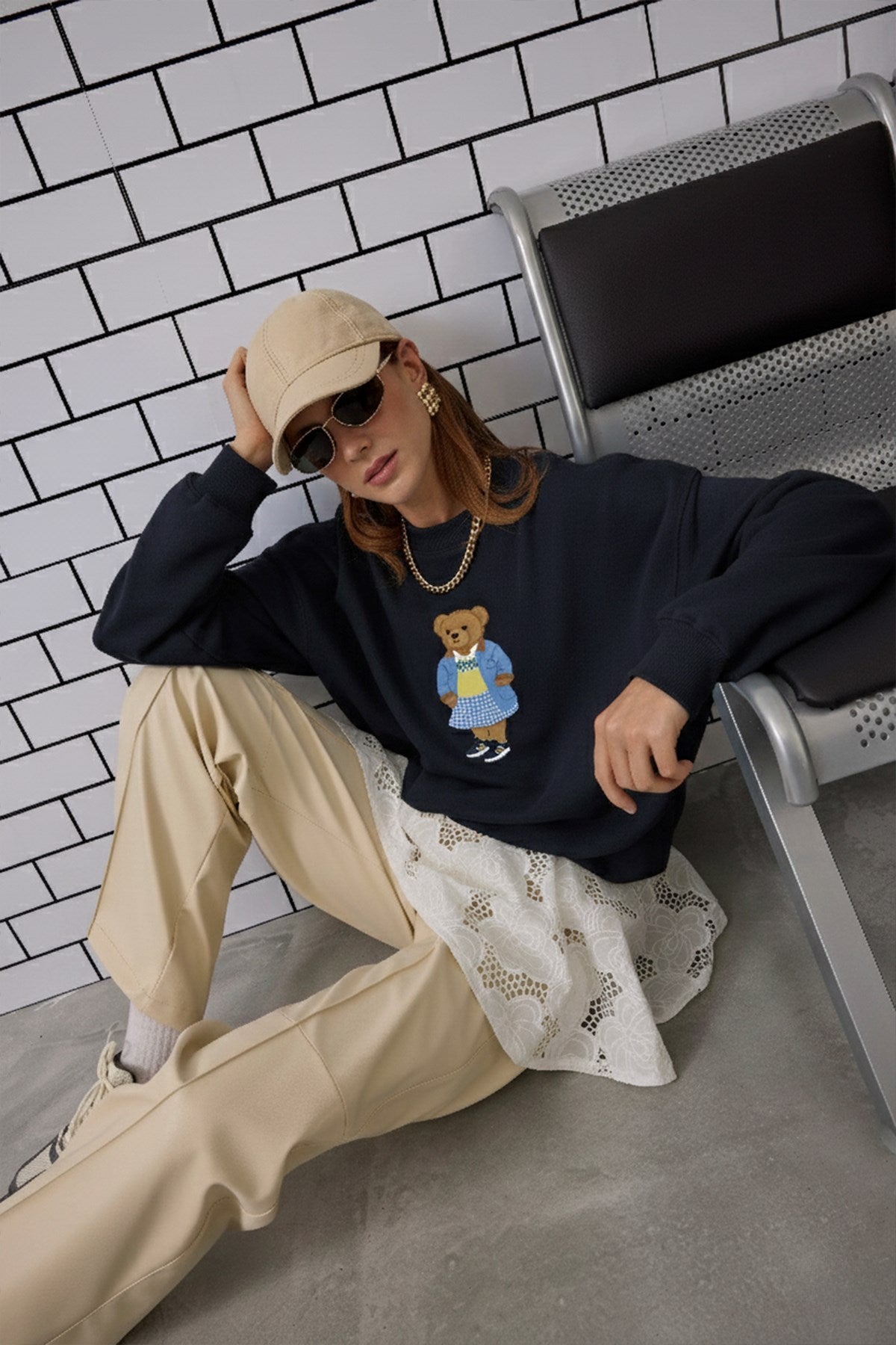 Kadın Oversize Sweatshirt Preppy Girl Bear Baskılı Lacivert – Bisiklet Yaka, 3 İplik Şardonlu Polar