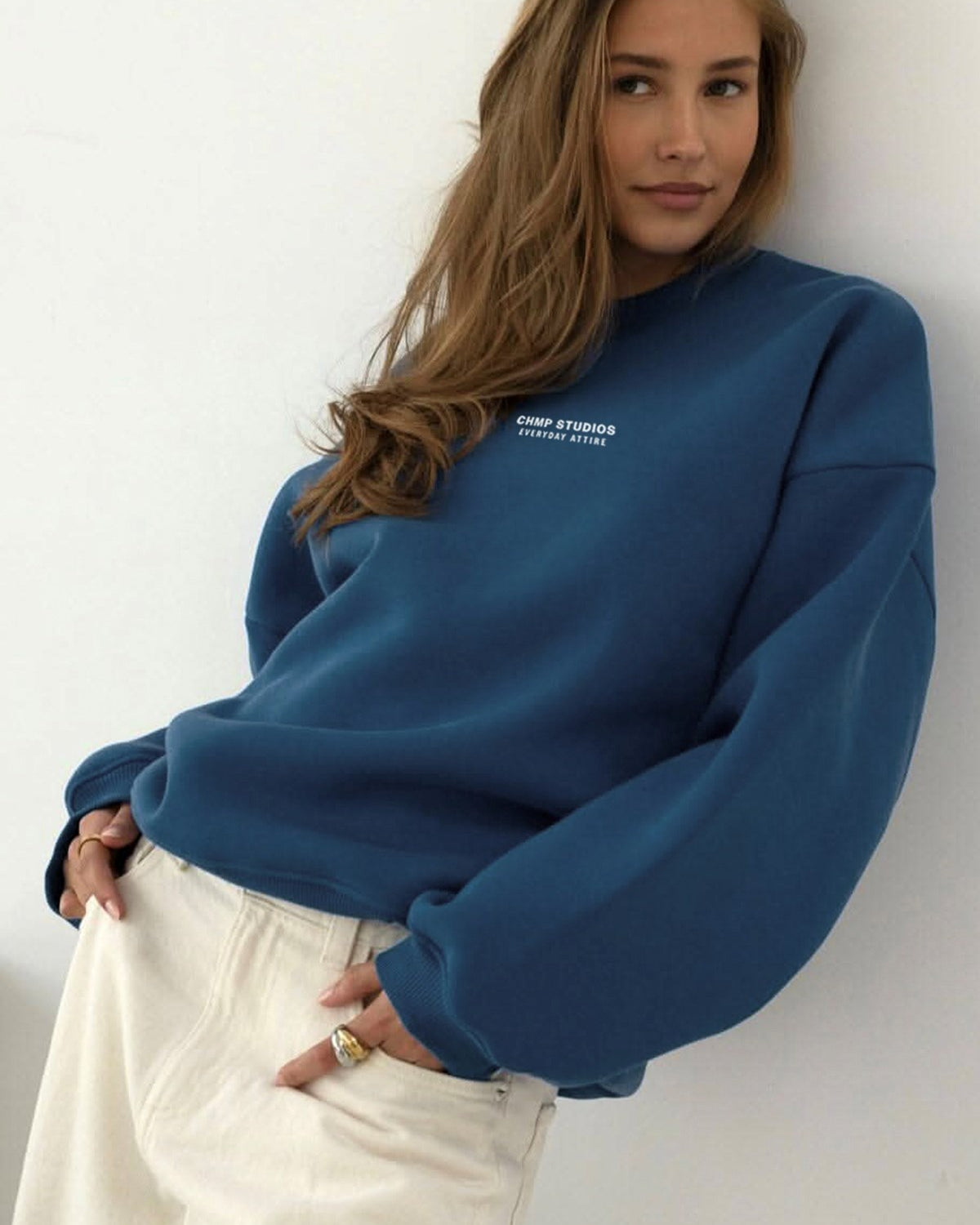 Kadın Oversize Sweatshirt CHMP STUDIOS Marine – Bisiklet Yaka, 3 İplik Şardounlu Polar