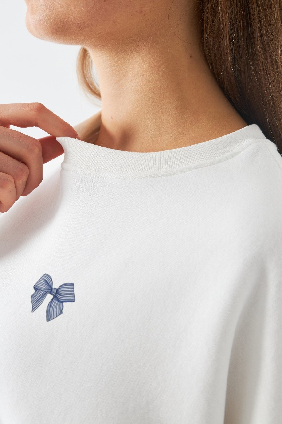 Kadın Oversize Sweatshirt How Lucky Are We Baskılı Beyaz – Bisiklet Yaka, 3 İplik Şardonlu Polar