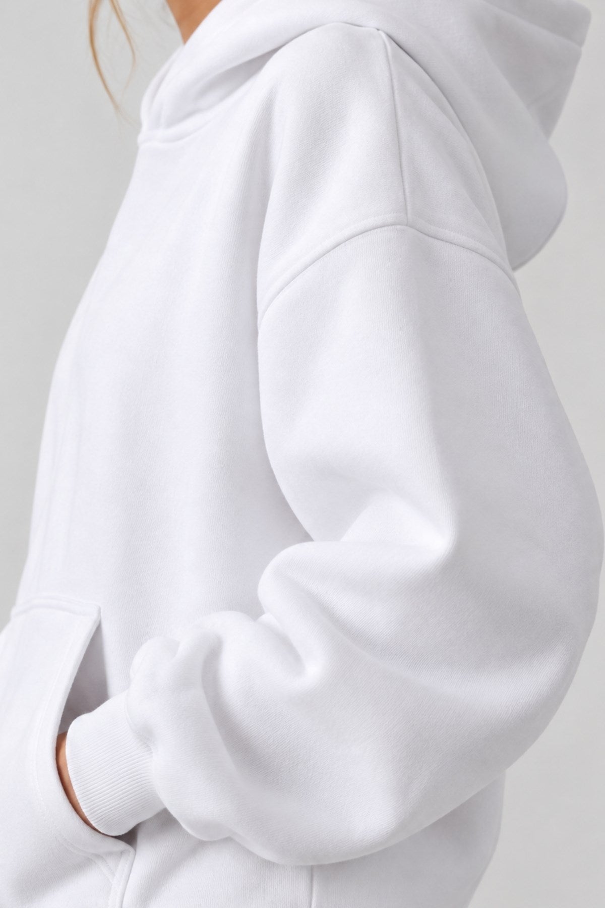 Kız Çocuk Oversize Basic Hoodie Sweatshirt Beyaz – Kapüşonlu, Kanguru Cepli, 3 İplik Polar