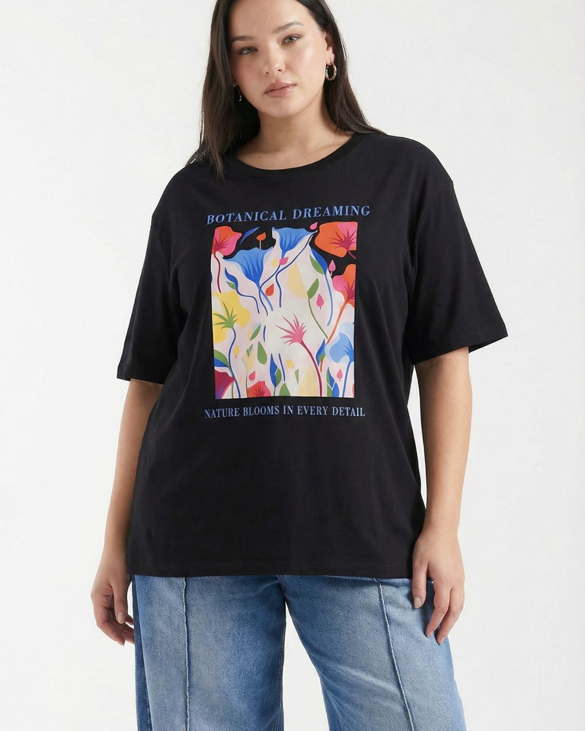 Kadın Double Oversize Tişört Botanical Dream Baskılı Siyah – Bisiklet Yaka, Rahat Kalıp, %100 Pamuk