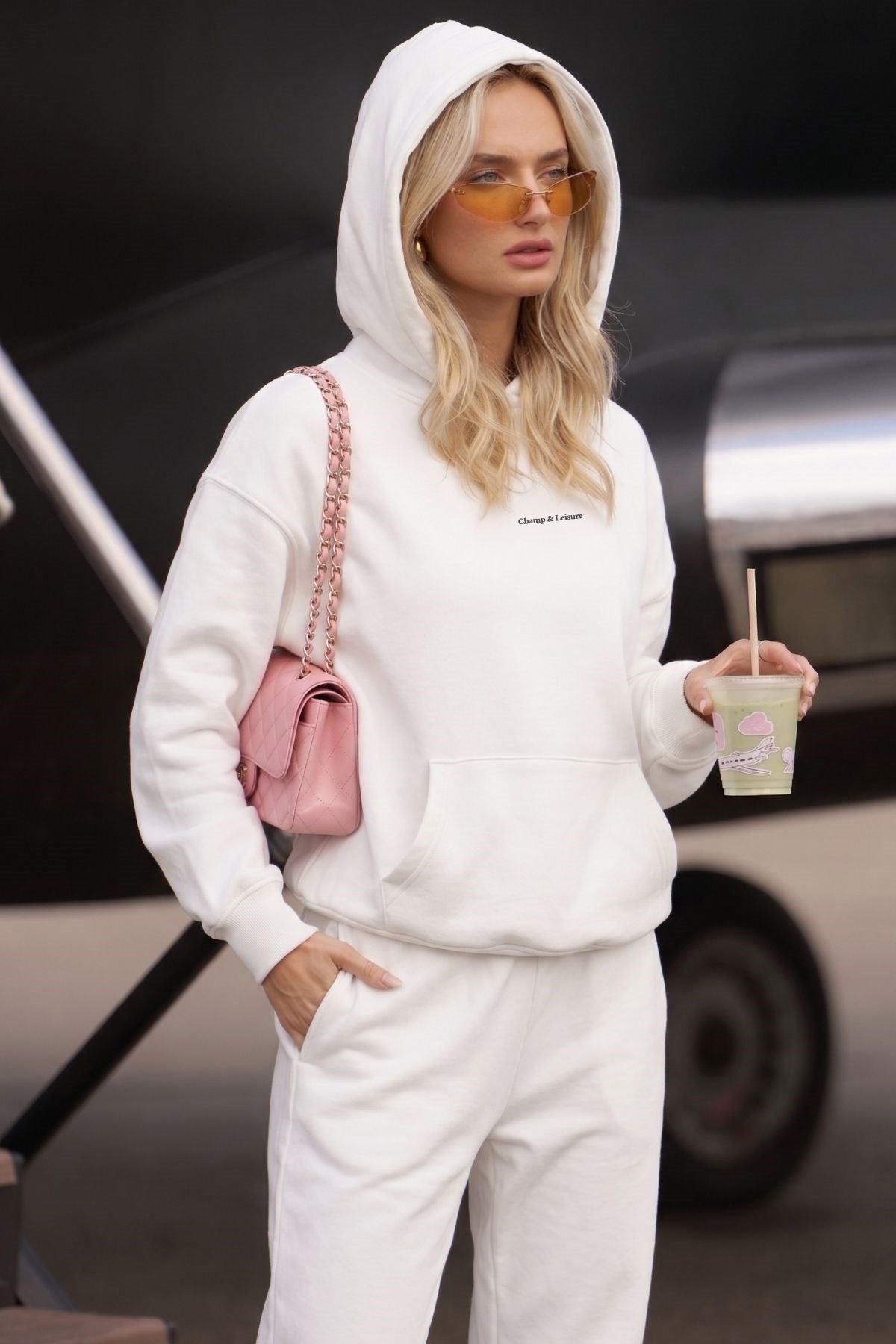 Unisex Oversize Eşofman Takımı Champ & Leisure Baskılı Beyaz – 3 İplik, Kapüşonlu Üst, Lastikli Alt