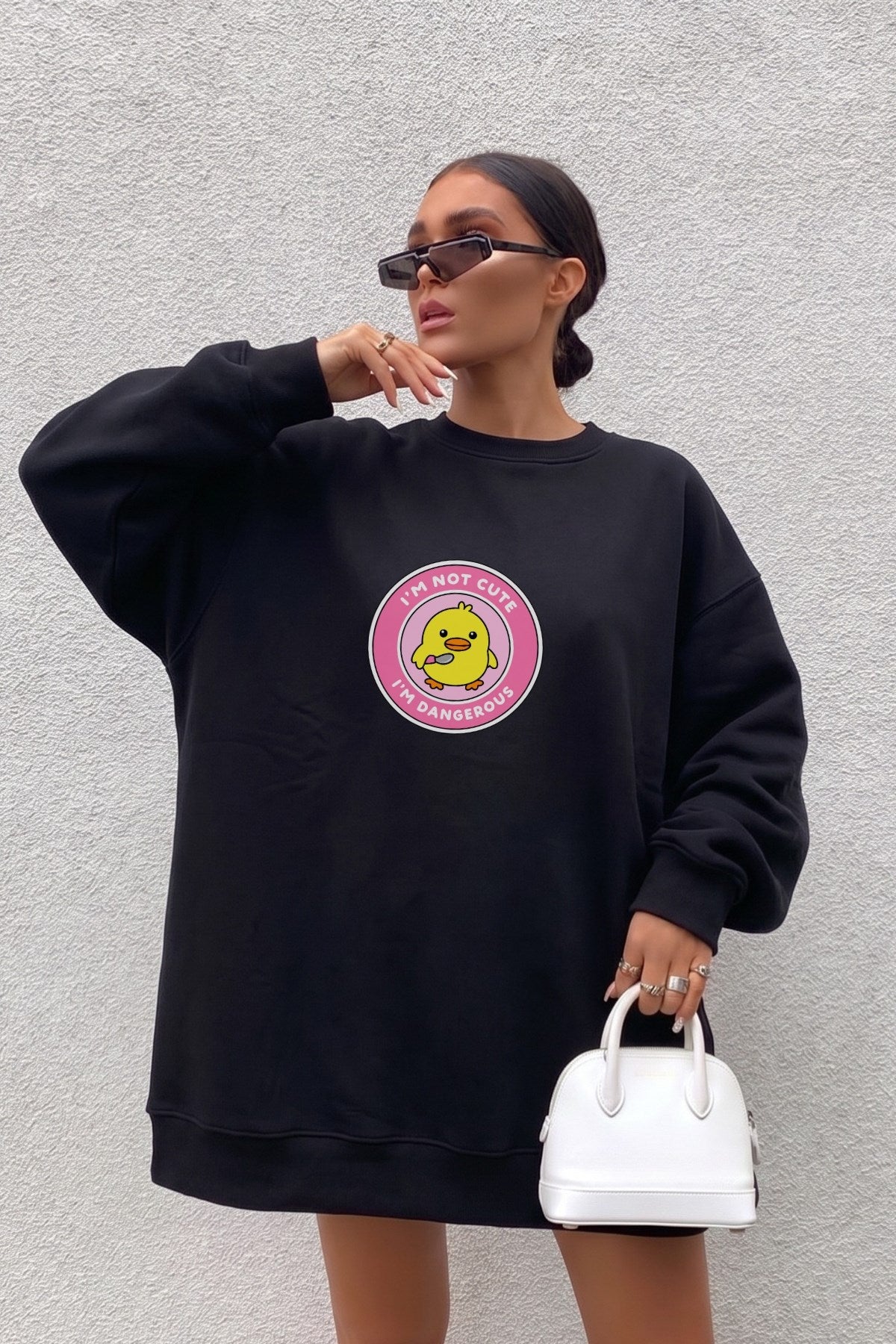 Kadın Oversize Sweatshirt Elbise Dangerous Chick Baskılı Siyah – Uzun Boy, 3 İplik Şardonlu Polar
