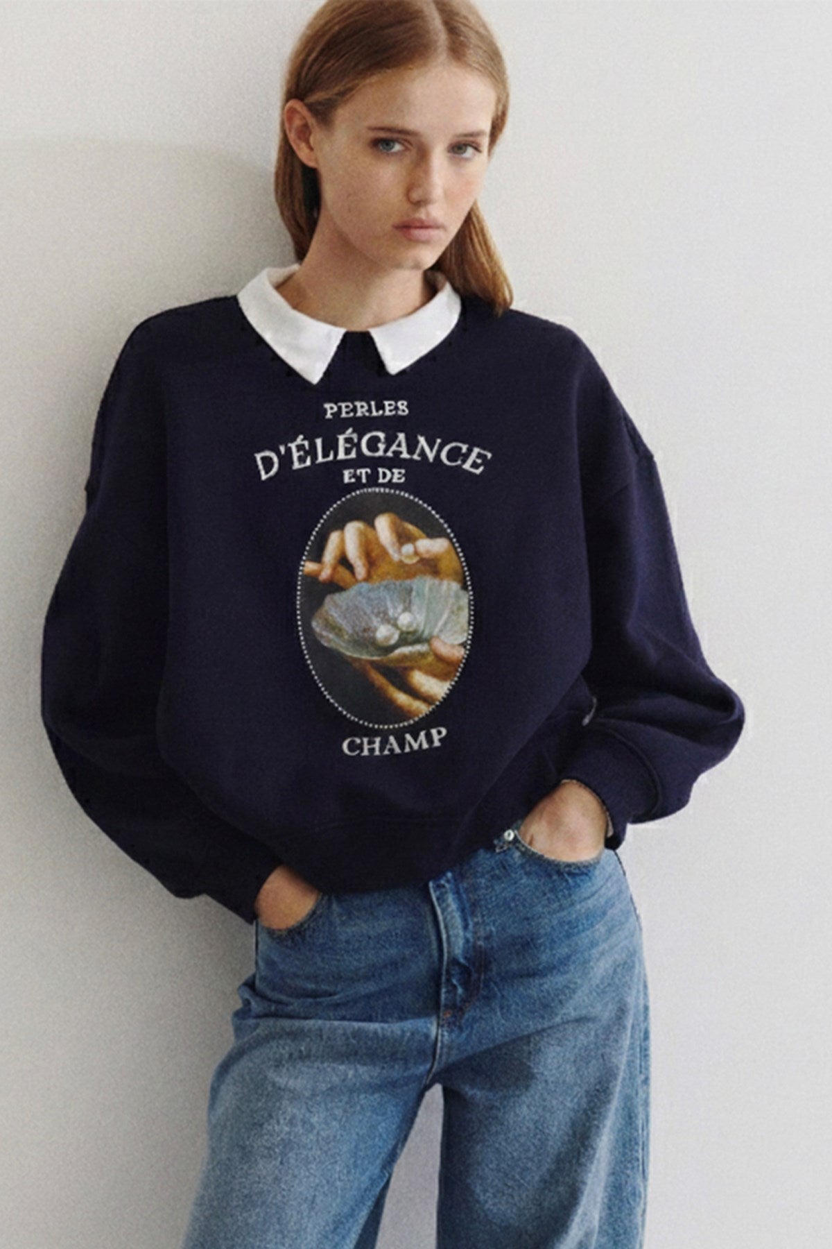Kadın Oversize Sweatshirt Perles d’Élégance Baskılı Lacivert – Bisiklet Yaka, 3 İplik Şardonlu Polar