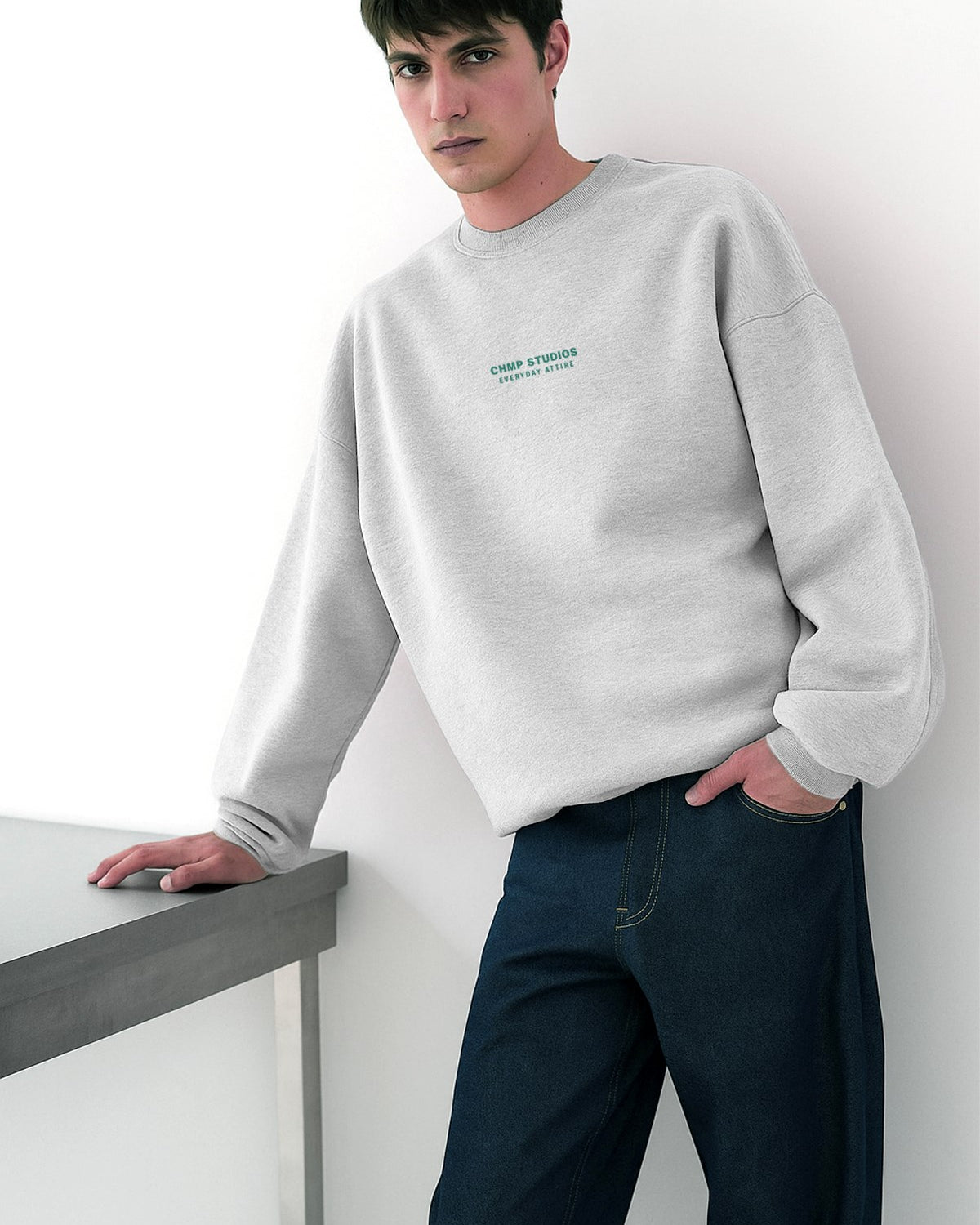 Erkek Oversize Sweatshirt CHMP STUDIOS Gri – Bisiklet Yaka, 3 İplik Şardounlu Polar