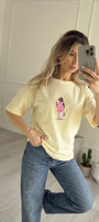 Kadın Oversize Tişört Pink Kitty Club Baskılı Sarı – Bisiklet Yaka, Rahat Kalıp, %100 Pamuk