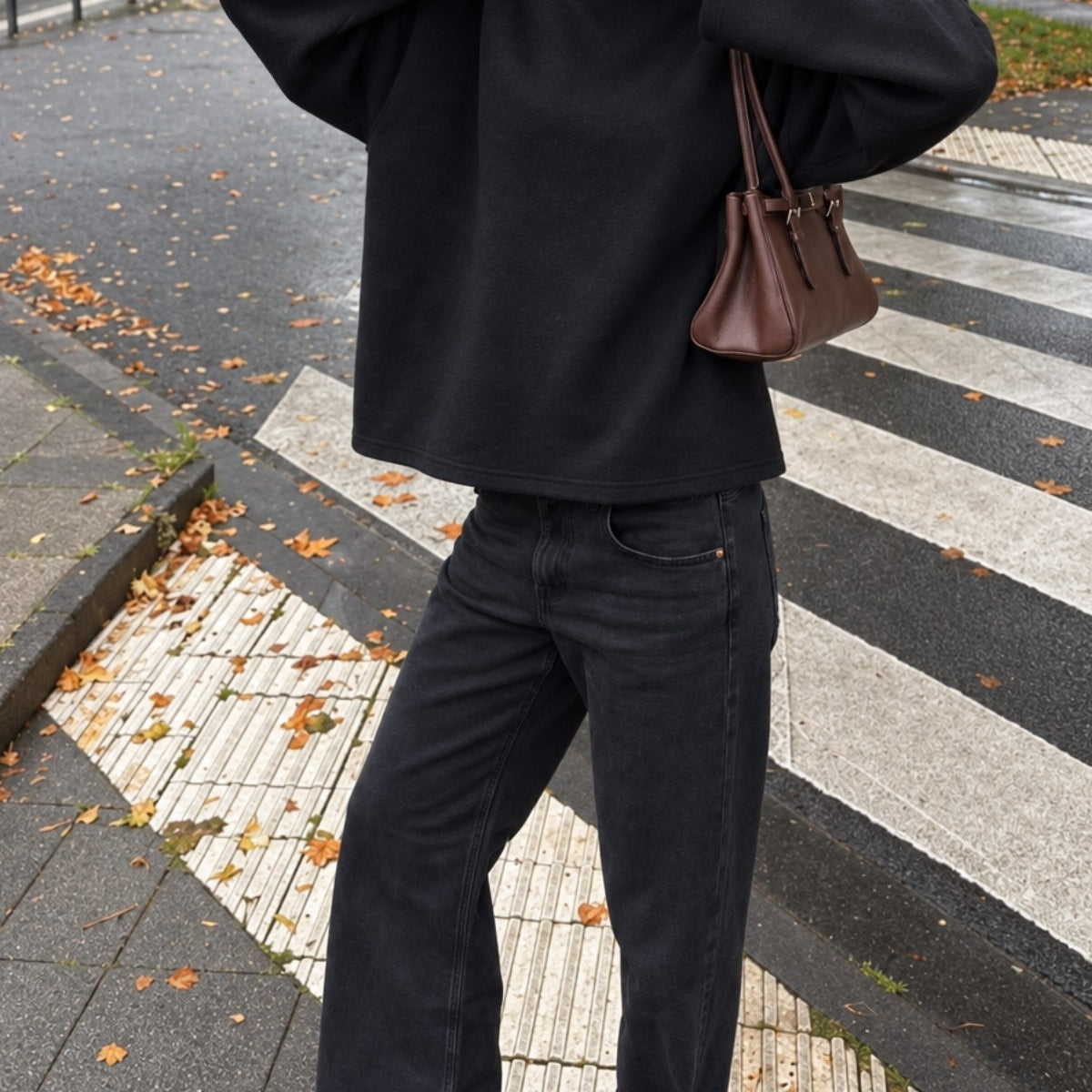 Kadın Relaxed Fit Sweatshirt Basic Siyah – Bisiklet Yaka, 3 İplik Şardonsuz, Düşük Omuz, Geniş Kol