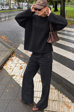 Kadın Relaxed Fit Sweatshirt Basic Siyah – Bisiklet Yaka, 3 İplik Şardonsuz, Düşük Omuz, Geniş Kol