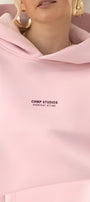 Kadın Oversize Sweatshirt Hoodie CHMP STUDIOS Pembe – Kapüşonlu, 3 İplik Polar, Kanguru Cepli