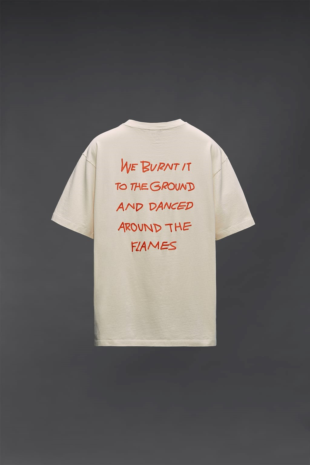 Bisiklet Yaka The Light Of The Embers Baskılı Beyaz Oversize Erkek T-shirt