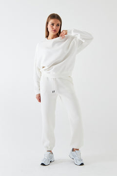 Unisex Oversize Eşofman Takımı Basic Beyaz – Bisiklet Yaka, Lastikli Paça, 3 İplik Şardonlu Polar