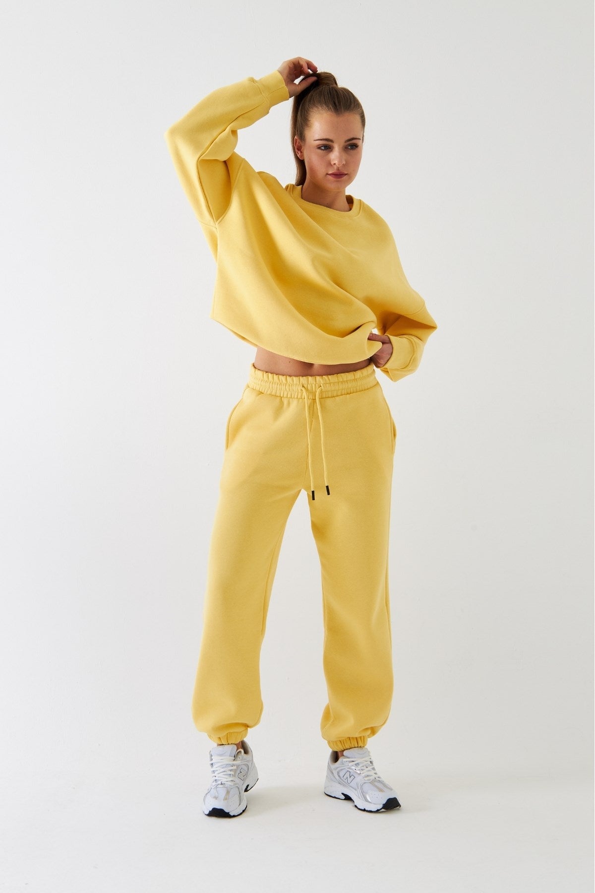 Unisex Oversize Eşofman Takımı Basic Sarı – Bisiklet Yaka, Lastikli Paça, 3 İplik Şardonlu Polar