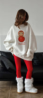 Kadın Oversize Sweatshirt Elbise Matryoshka Girl Baskılı Beyaz – Bisiklet Yaka, 3 İplik Polar