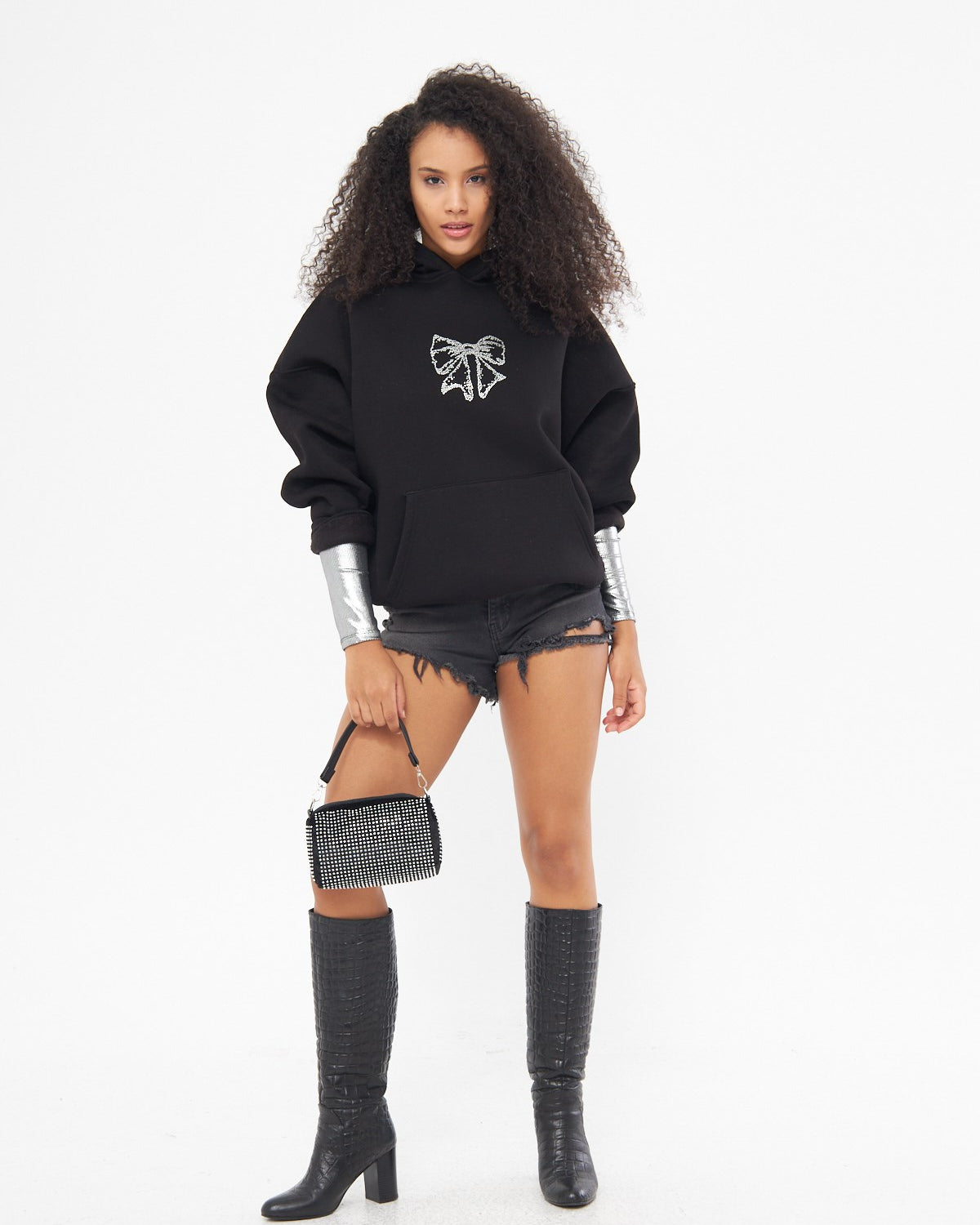 Fiyonk Desen Taş Baskılı Kapüşonlu İçi Polar Oversize Siyah Sweatshirt
